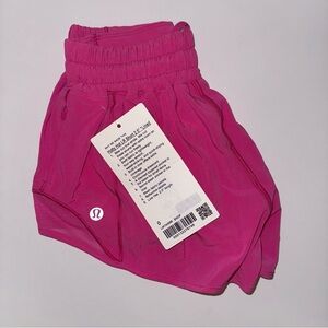 Lululemon Hotty Hot Low Rise Lined Shorts 2.5” size 0 Sonic Pink